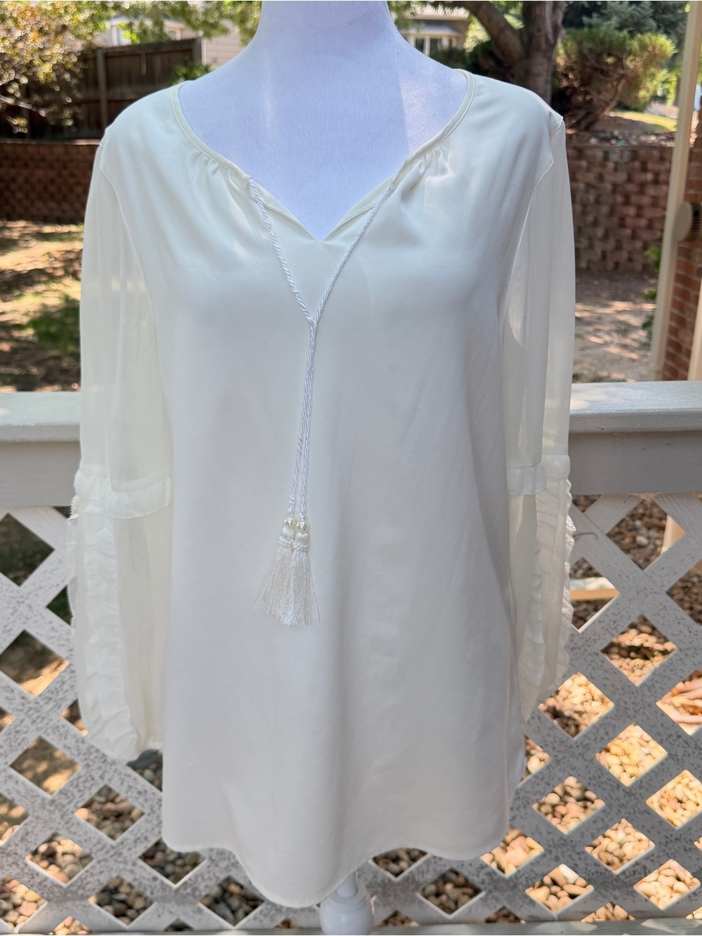 Chico’s 1 Blouse Ivory Ruffle Balloon Baggy Sleeves Tassel Tie Poly Lined Luxe